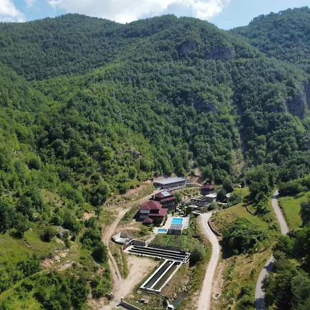 Etno Selo Vrelo & Camping Guest House Berane Exterior photo