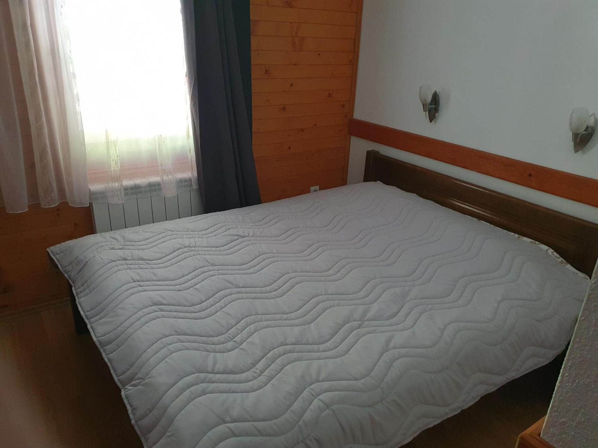 Etno Selo Vrelo & Camping Country house *