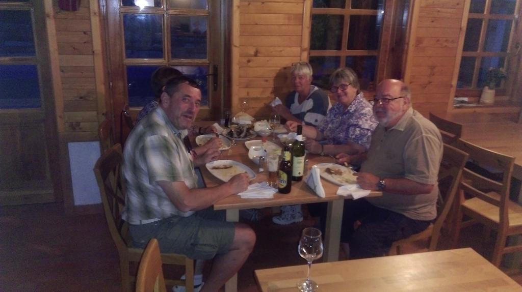 Etno Selo Vrelo & Camping