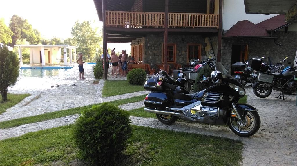 Etno Selo Vrelo & Camping Country house
