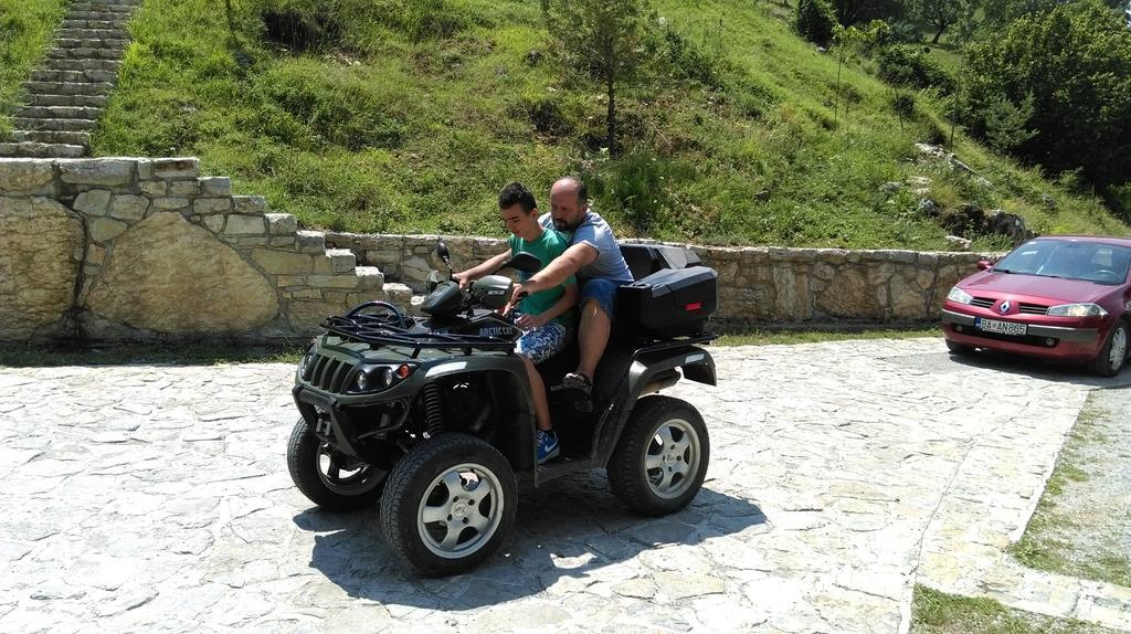 Etno Selo Vrelo & Camping * Berane